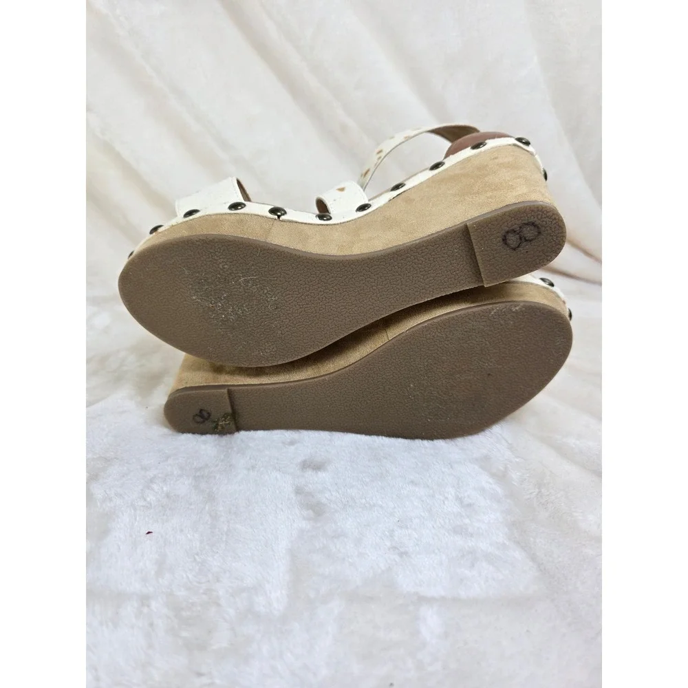 VERY VOLATILE Wedge Sandals White Brown Cowhide Studded Ankle Strap Women Size 9